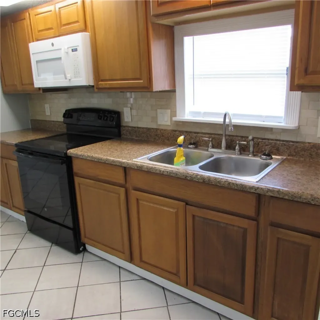 10419 Trotwood Avenue St. James City FL 33956