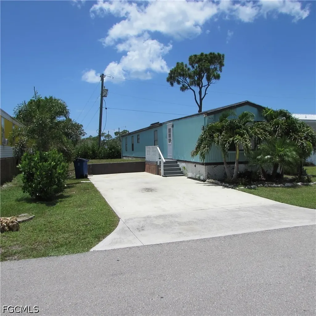 10419 Trotwood Avenue St. James City FL 33956
