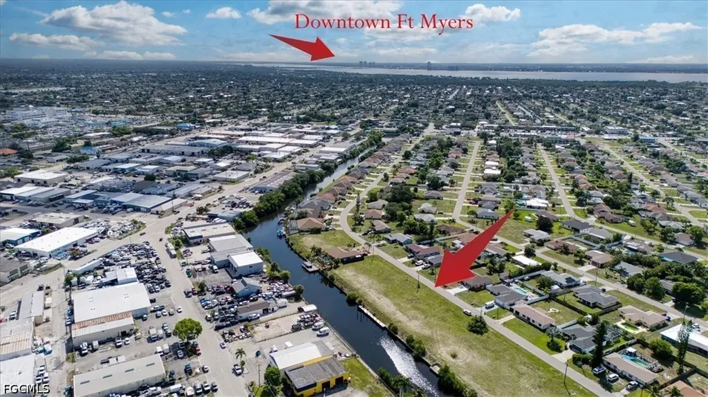 1102 SE 13th Avenue Cape Coral FL 33990
