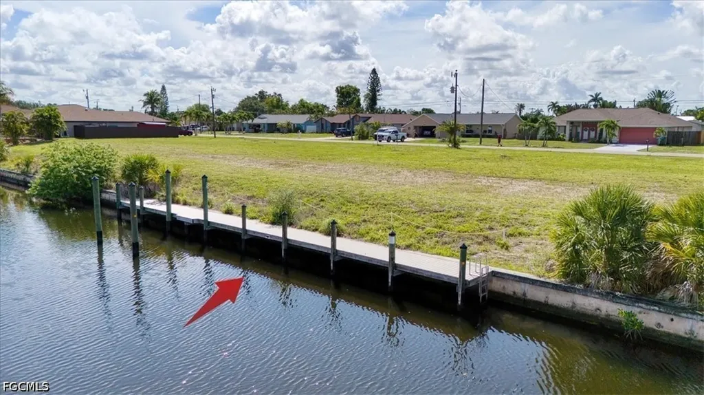 1102 SE 13th Avenue Cape Coral FL 33990