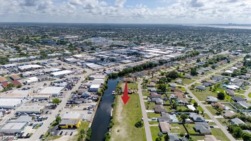 1102 SE 13th Avenue Cape Coral FL 33990