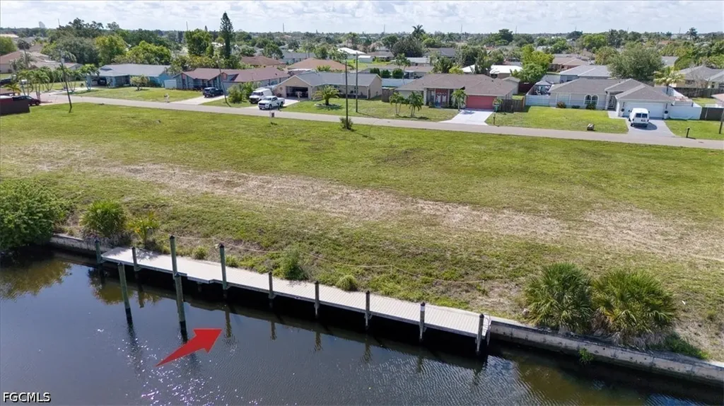 1102 SE 13th Avenue Cape Coral FL 33990