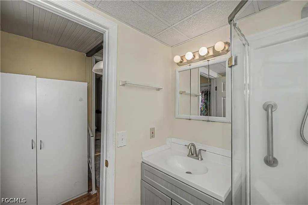 284 Blue Spring Terrace North Fort Myers FL 33903