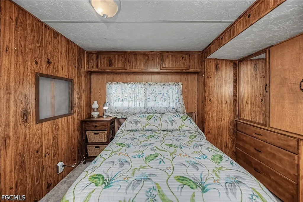 284 Blue Spring Terrace North Fort Myers FL 33903