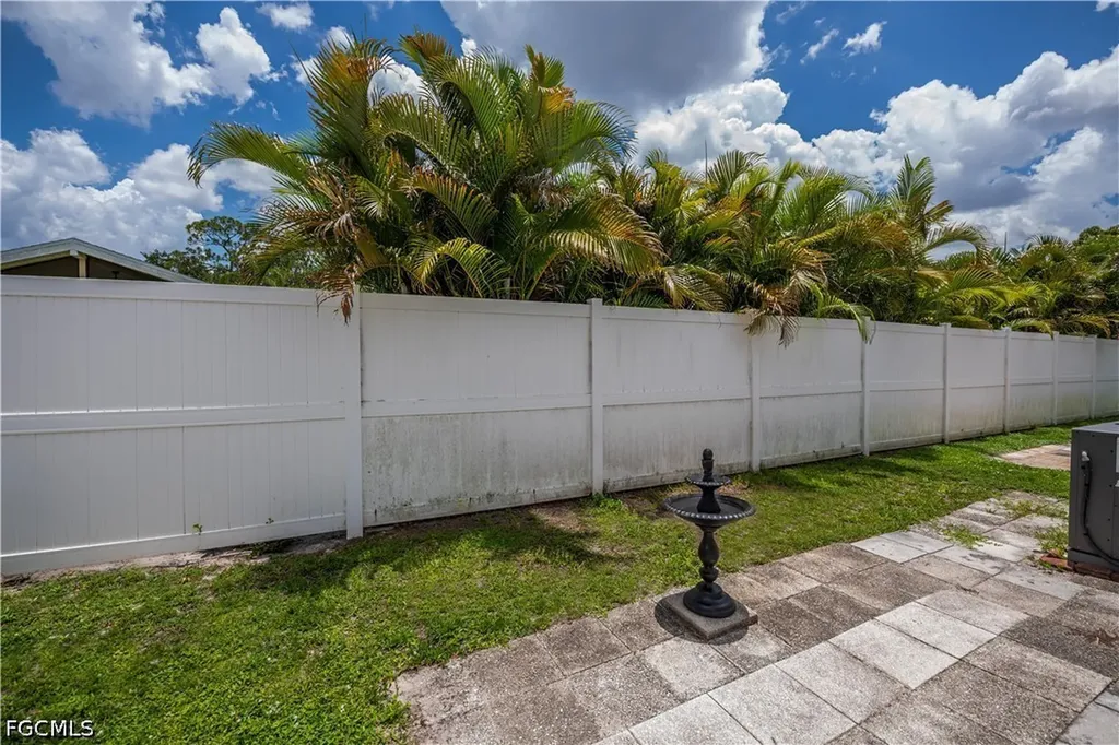 284 Blue Spring Terrace North Fort Myers FL 33903