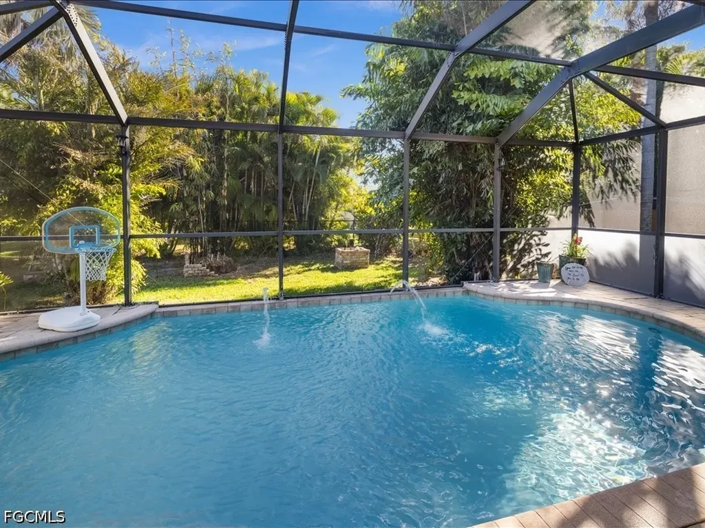 1209 NW 25th Place Cape Coral FL 33993