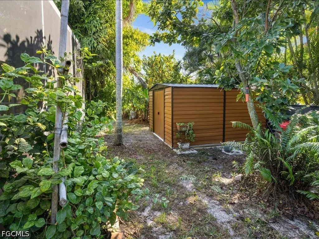 1209 NW 25th Place Cape Coral FL 33993