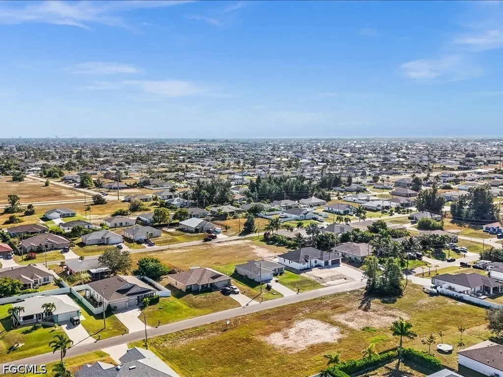 1209 NW 25th Place Cape Coral FL 33993