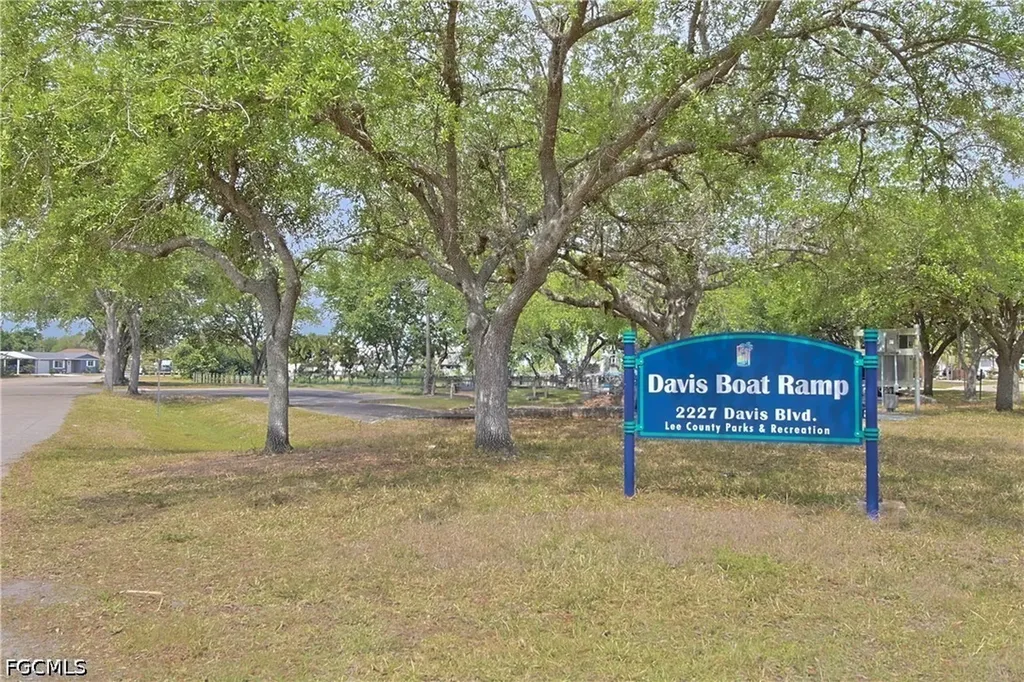 2115 Bahama Avenue Fort Myers FL 33905