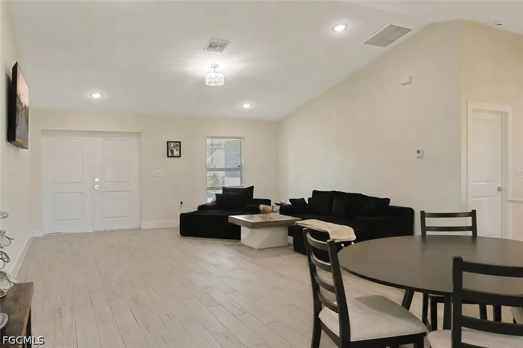 2115 Bahama Avenue Fort Myers FL 33905