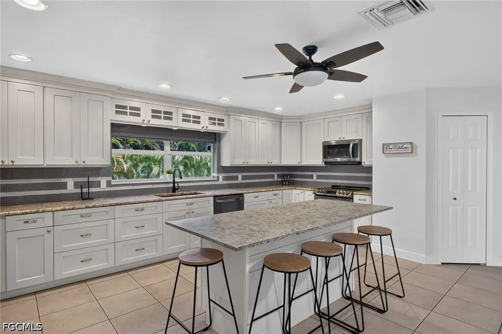 2309 SW 27th Street Cape Coral FL 33914