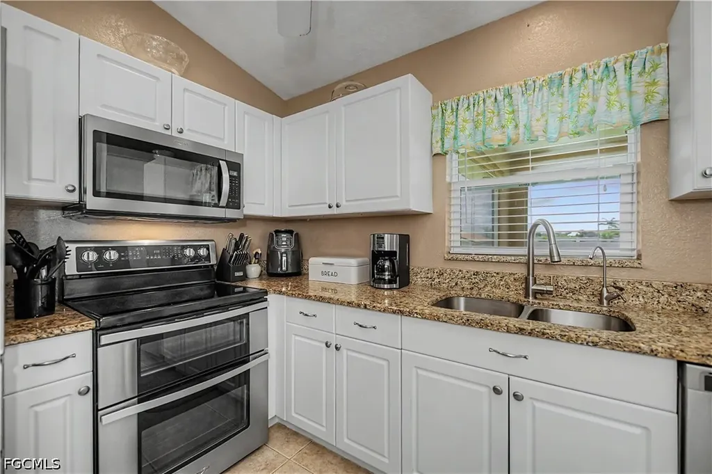 2125 NE 10th Avenue Cape Coral FL 33909