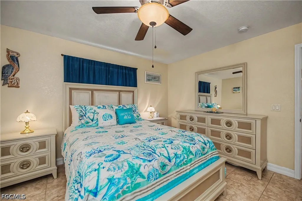 2125 NE 10th Avenue Cape Coral FL 33909