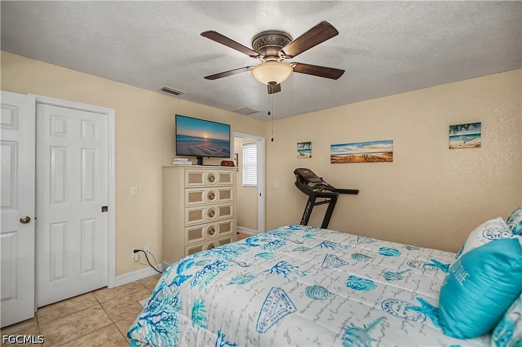 2125 NE 10th Avenue Cape Coral FL 33909