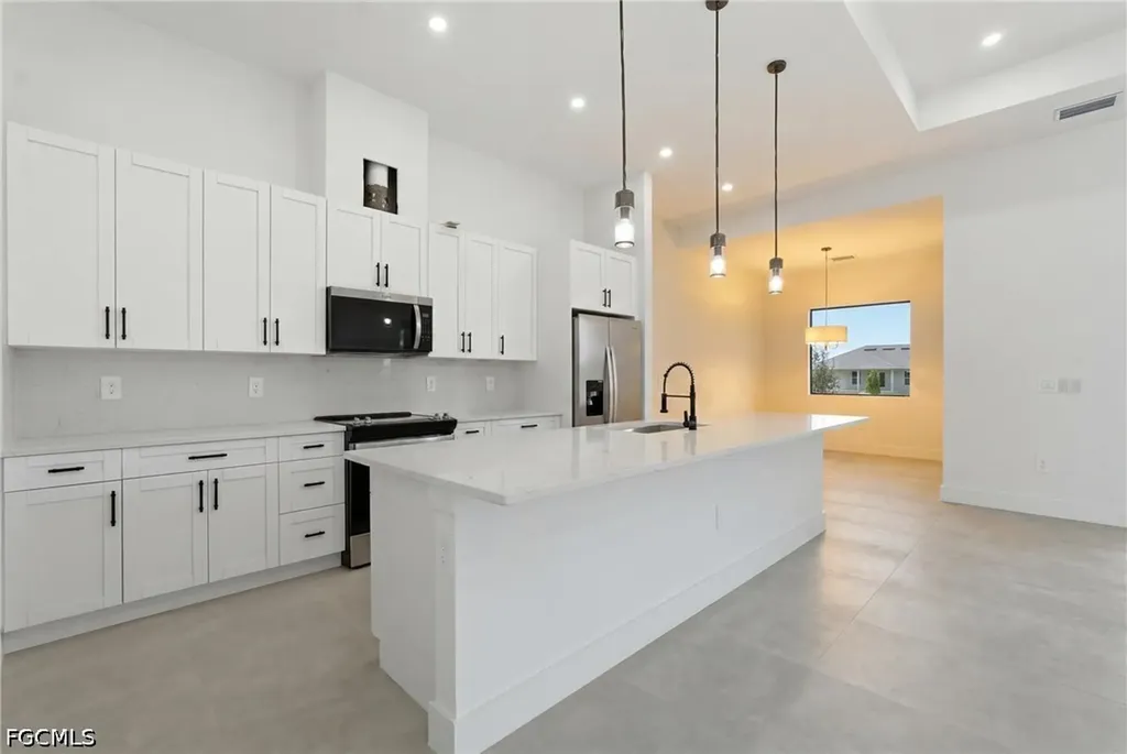 227 NE 15th Street Cape Coral FL 33909