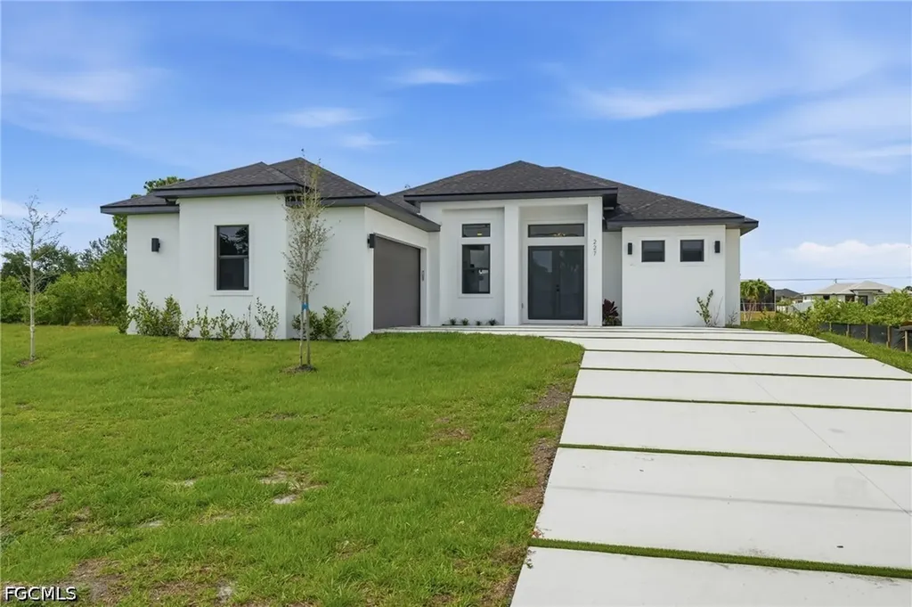 227 NE 15th Street Cape Coral FL 33909