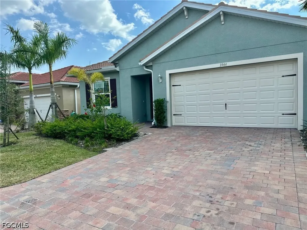 3944 Crosswater Drive North Fort Myers FL 33917