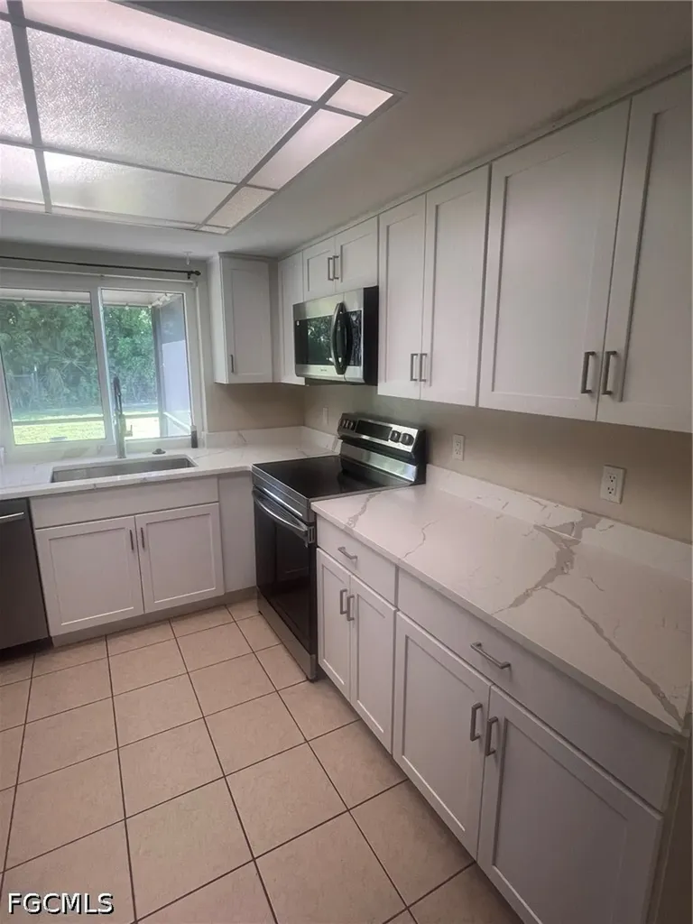 1015 SE 25th Terrace Cape Coral FL 33904
