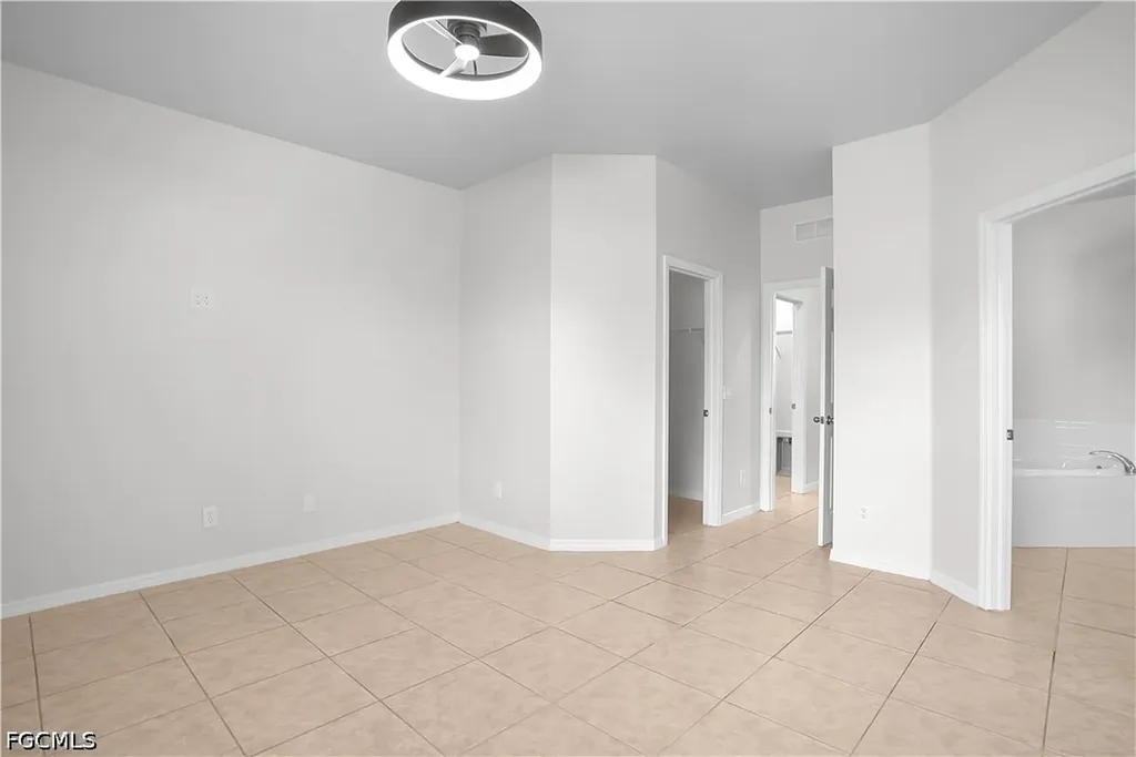 820 SW 9th Avenue Cape Coral FL 33991