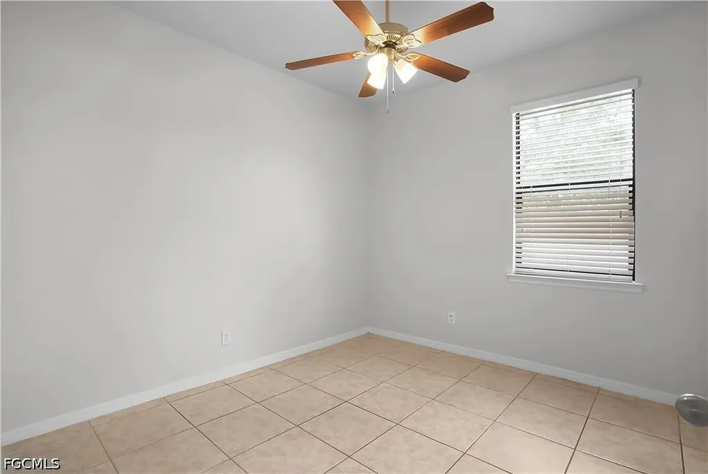 820 SW 9th Avenue Cape Coral FL 33991