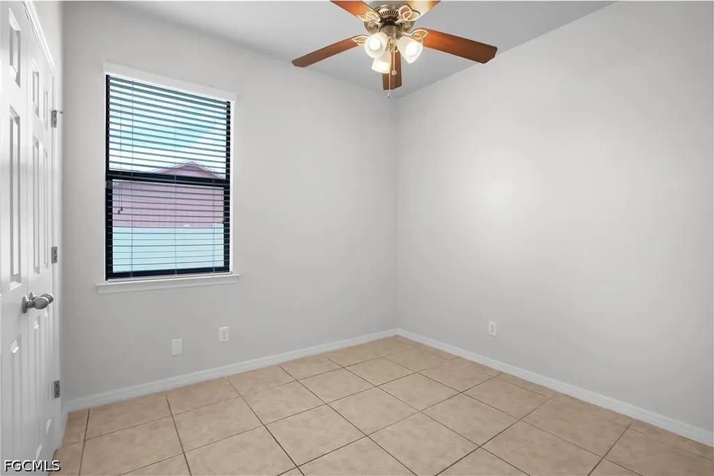 820 SW 9th Avenue Cape Coral FL 33991