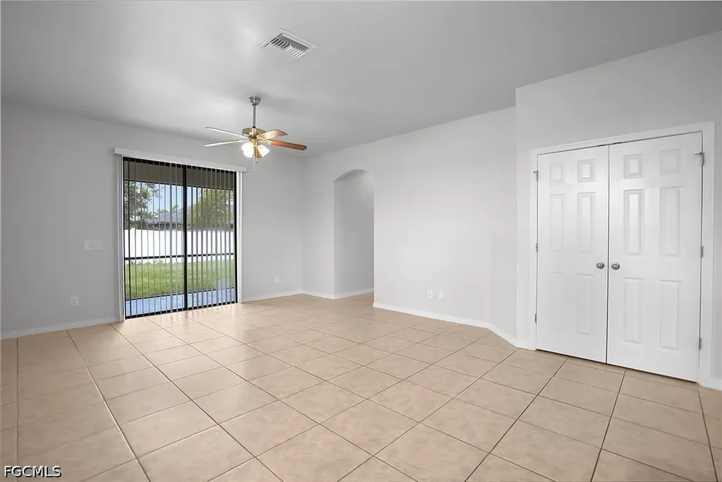 820 SW 9th Avenue Cape Coral FL 33991