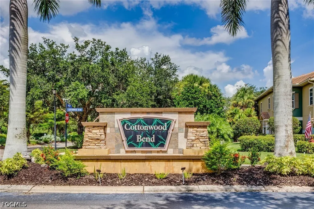 3241 Cottonwood Bend Fort Myers FL 33905