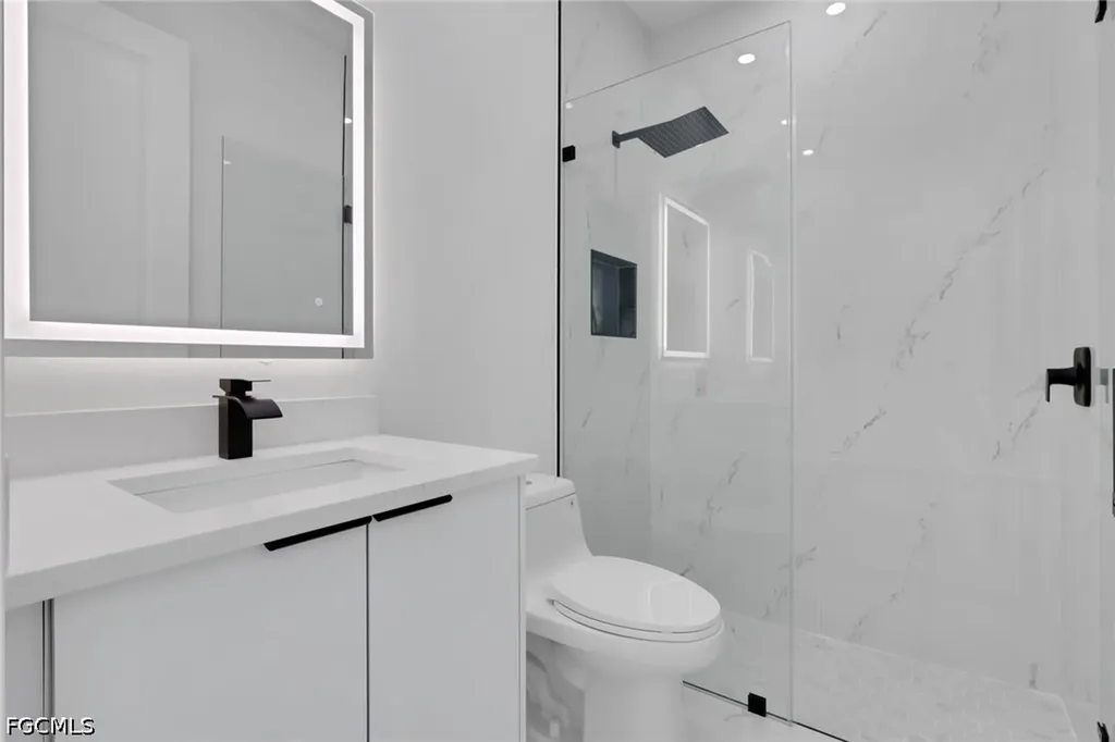 407 SE 16th Street Cape Coral FL 33990
