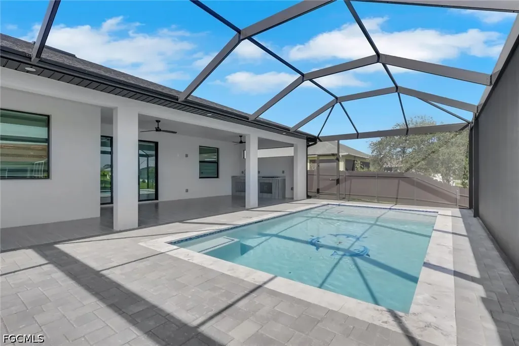 407 SE 16th Street Cape Coral FL 33990