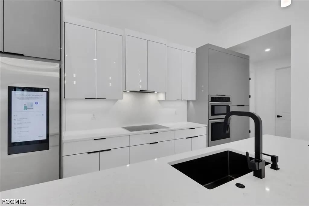 407 SE 16th Street Cape Coral FL 33990