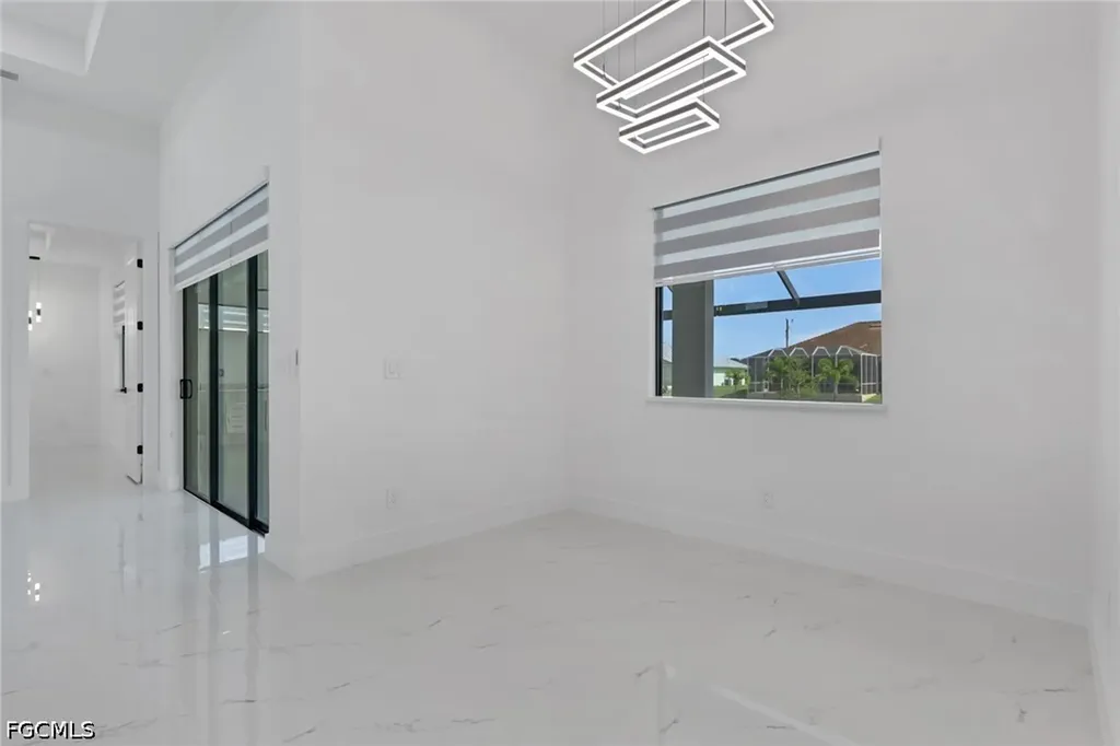 407 SE 16th Street Cape Coral FL 33990