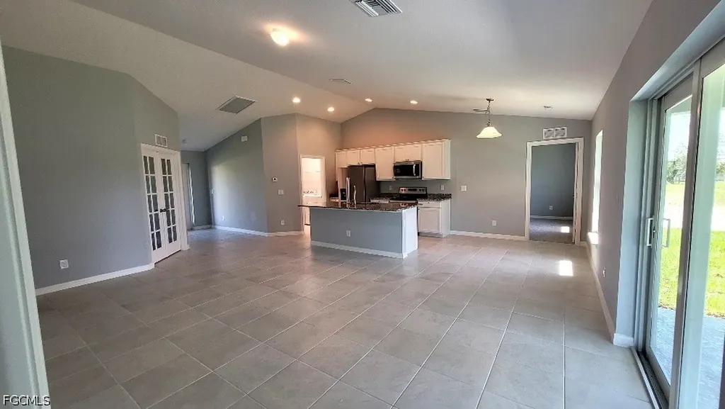 3002 NE 7th Avenue Cape Coral FL 33909