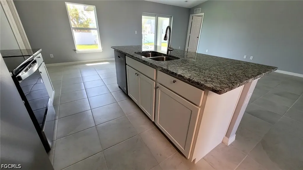 3002 NE 7th Avenue Cape Coral FL 33909