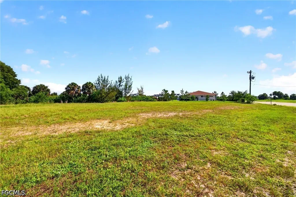1483 SW 6th Terrace Cape Coral FL 33991