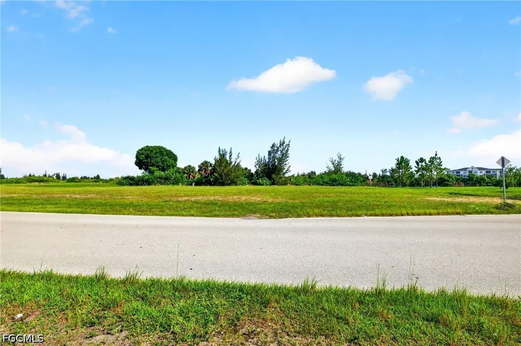 1483 SW 6th Terrace Cape Coral FL 33991