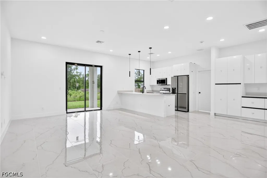 1156 Damen Street E Lehigh Acres FL 33974