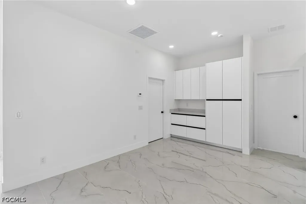 1156 Damen Street E Lehigh Acres FL 33974