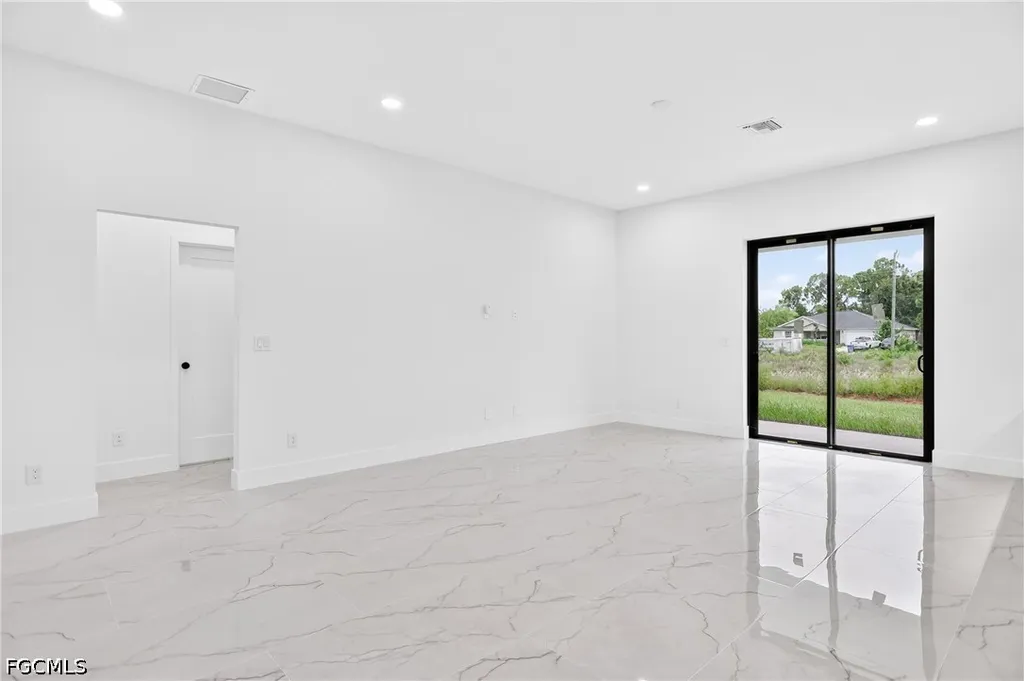 1156 Damen Street E Lehigh Acres FL 33974