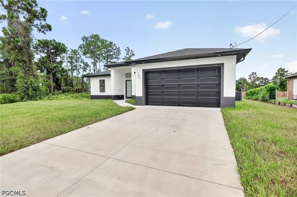 1156 Damen Street E Lehigh Acres FL 33974