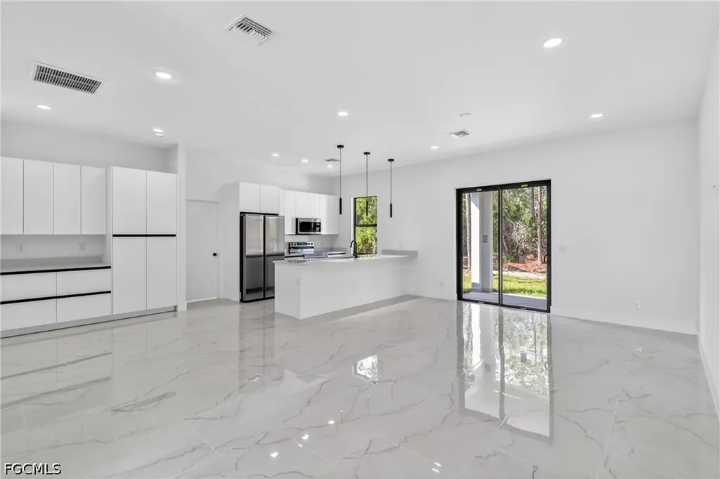 1156 Damen Street E Lehigh Acres FL 33974