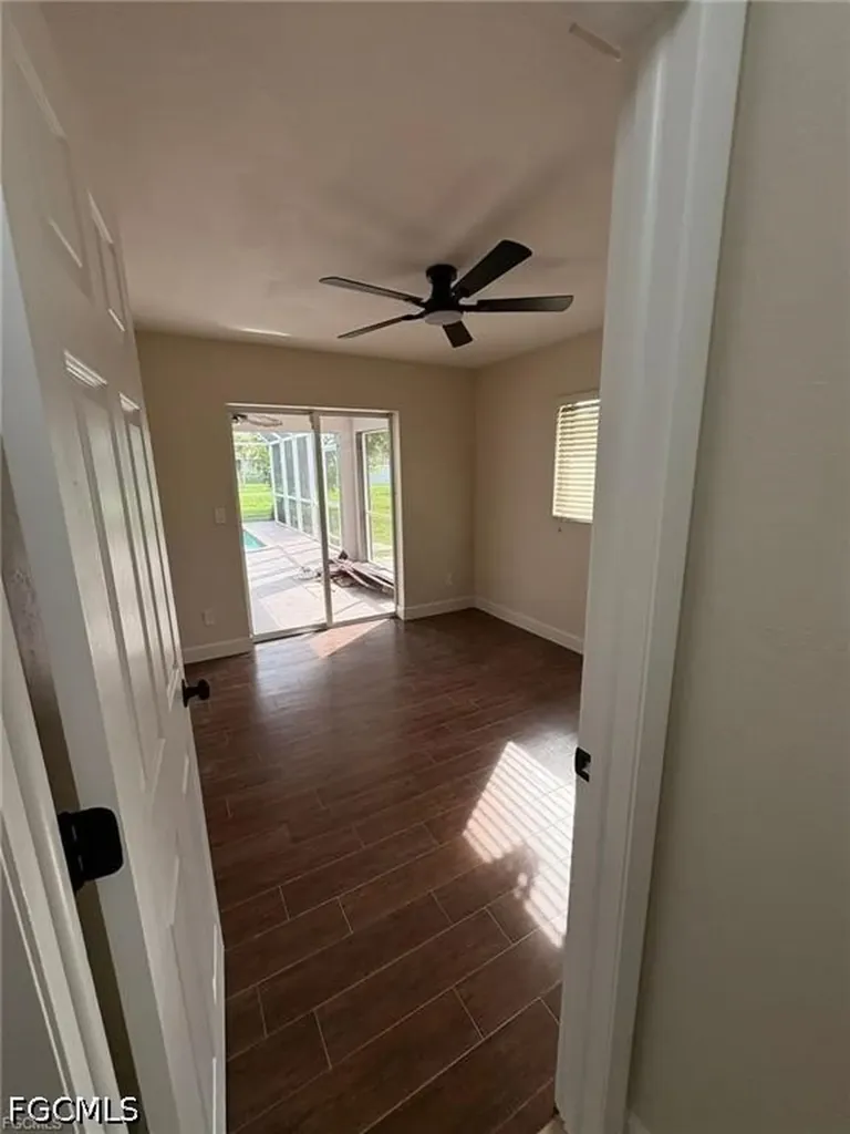 1124 SE 4th Street Cape Coral FL 33990