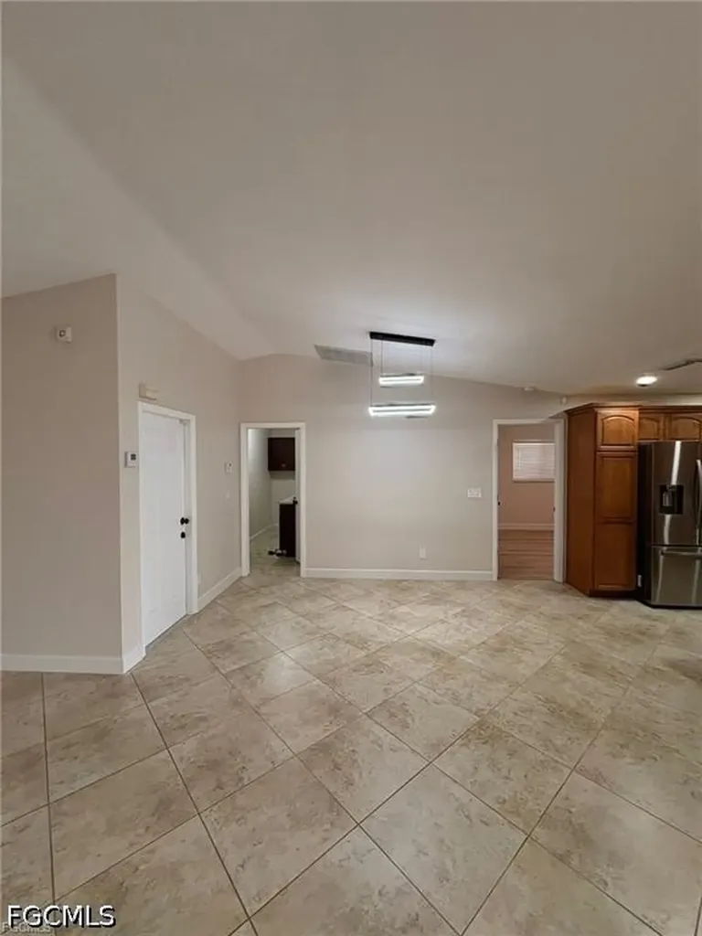 1124 SE 4th Street Cape Coral FL 33990