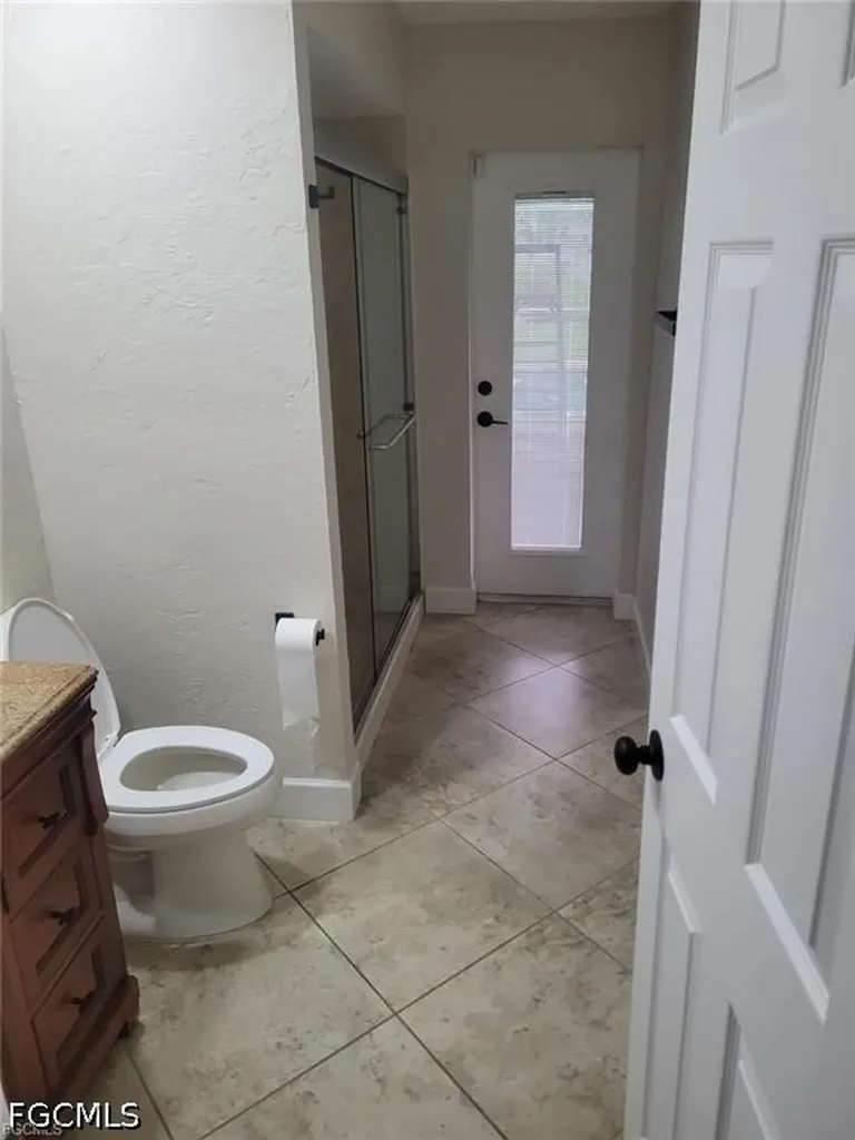 1124 SE 4th Street Cape Coral FL 33990