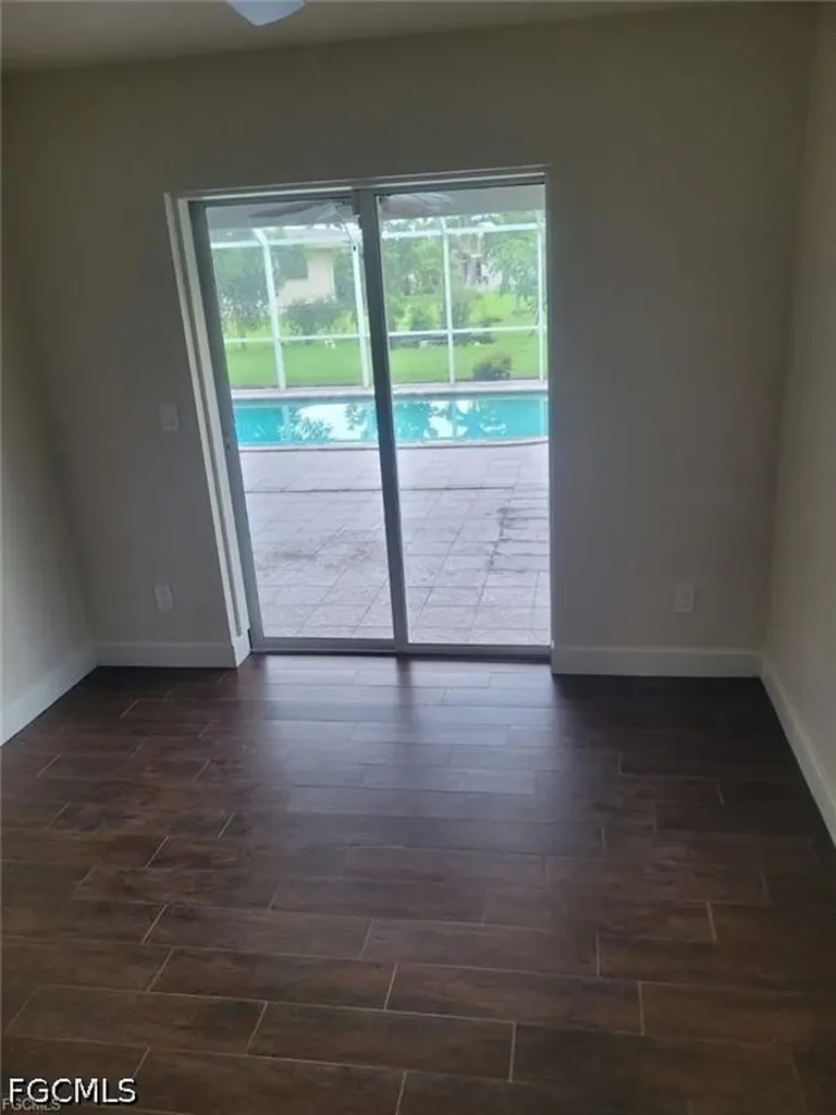 1124 SE 4th Street Cape Coral FL 33990