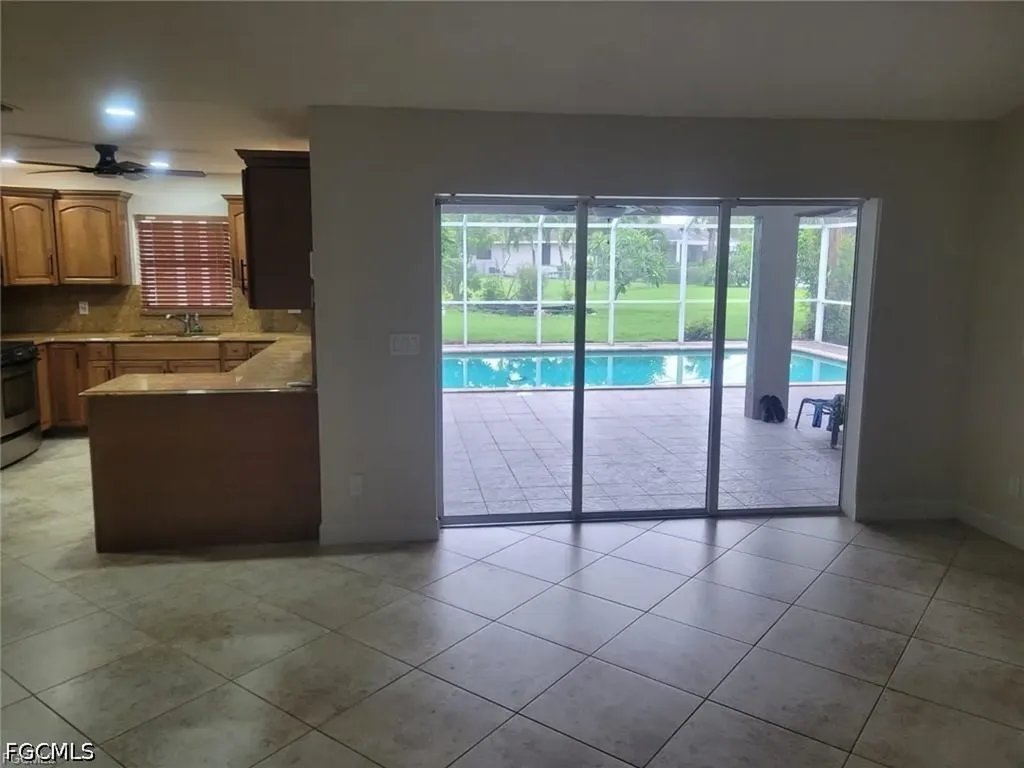 1124 SE 4th Street Cape Coral FL 33990