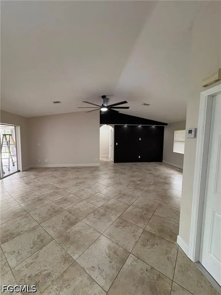1124 SE 4th Street Cape Coral FL 33990