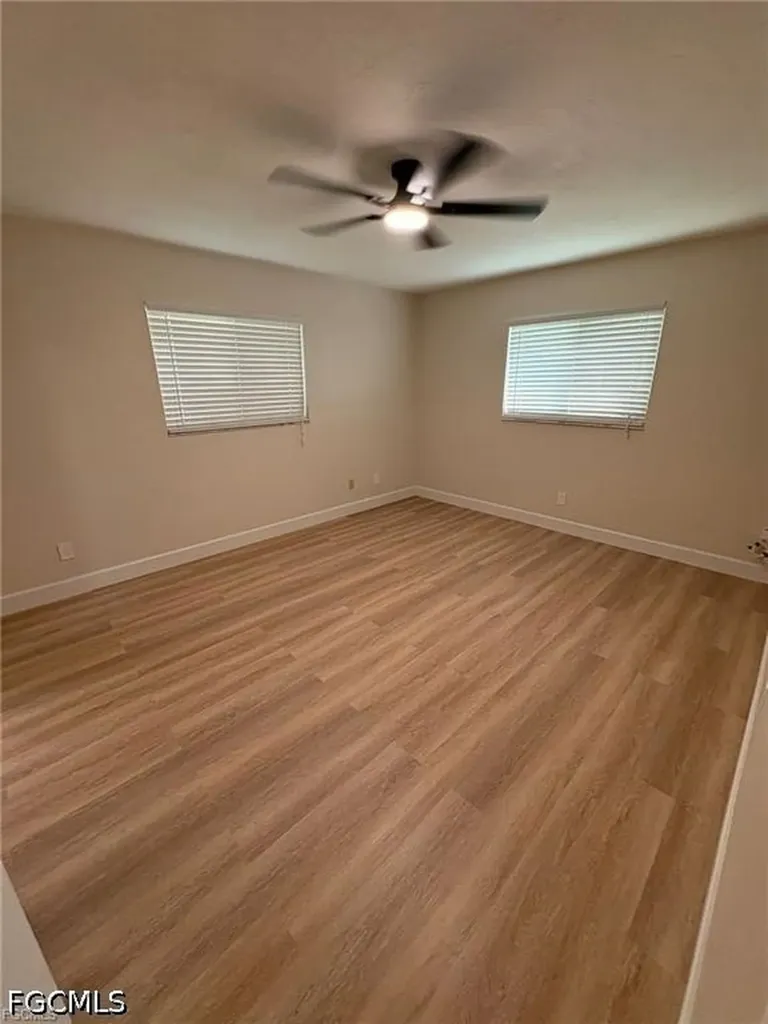 1124 SE 4th Street Cape Coral FL 33990