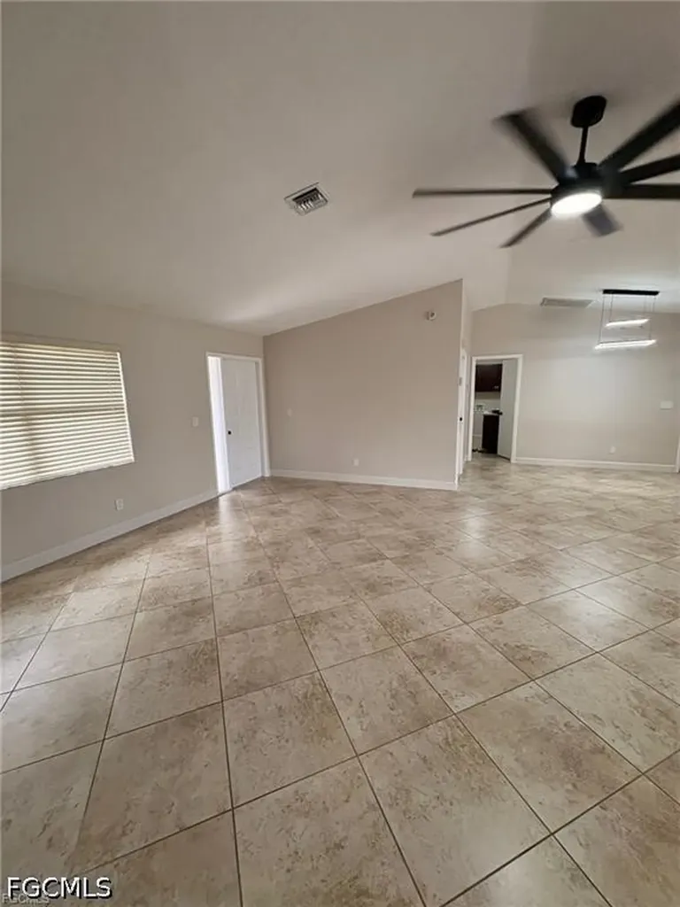 1124 SE 4th Street Cape Coral FL 33990