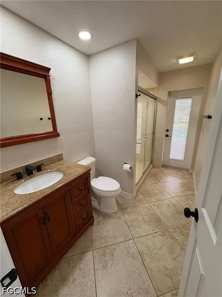 1124 SE 4th Street Cape Coral FL 33990