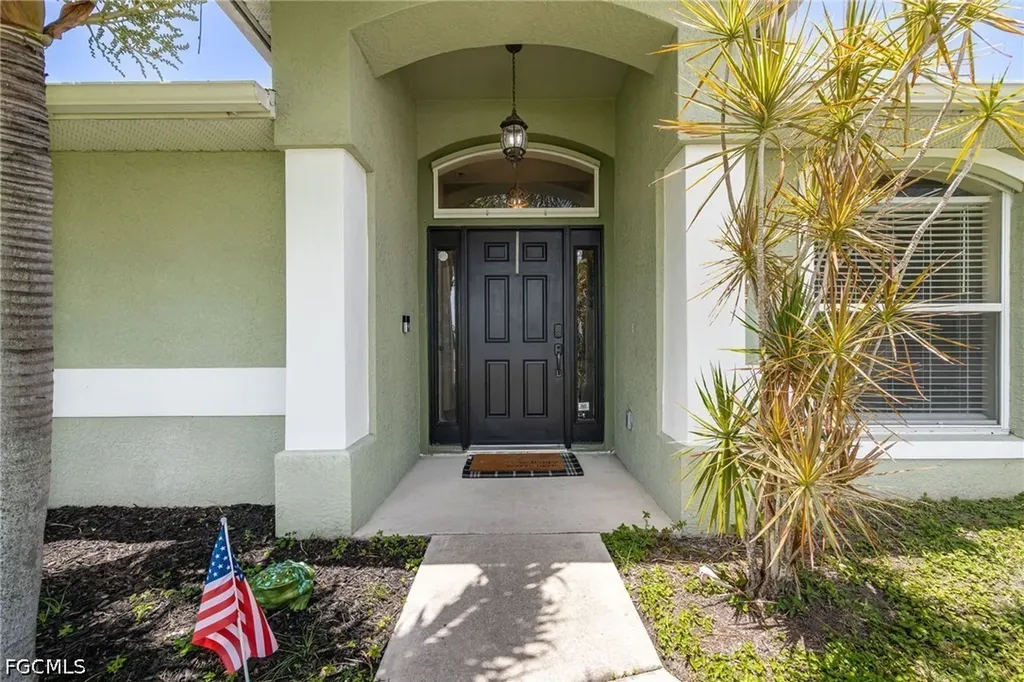 1605 NW 23rd Street Cape Coral FL 33993
